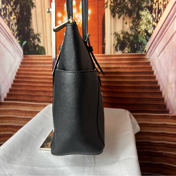 Michael Kors Charlotte Large Saffiano Leather Top-Zip Tote excellent condition - Picture 8 of 15